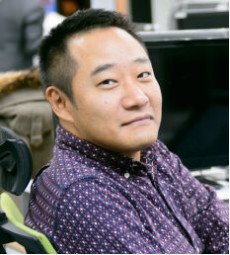 おぐらえいすけ