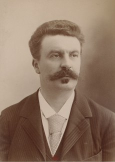 Henri René Albert Guy de Maupassant