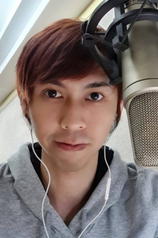 อรุณ จันทร์คุ้ม